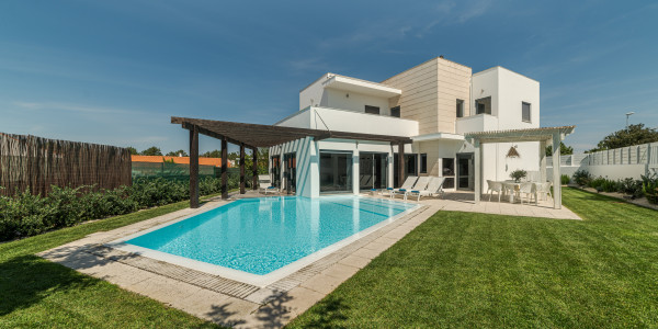 Inversores, Intermediarios, Agentes y Brokers Inmobiliarios en Getafe · Villas